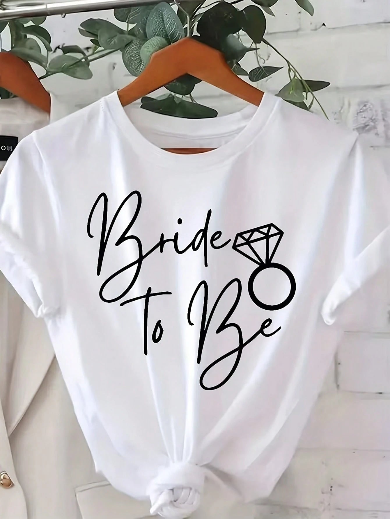 Plus Size Women's Casual Bride-To-Be Print Crew Neck T-Shirt Loose Fit Flattering Short Sleeve Top