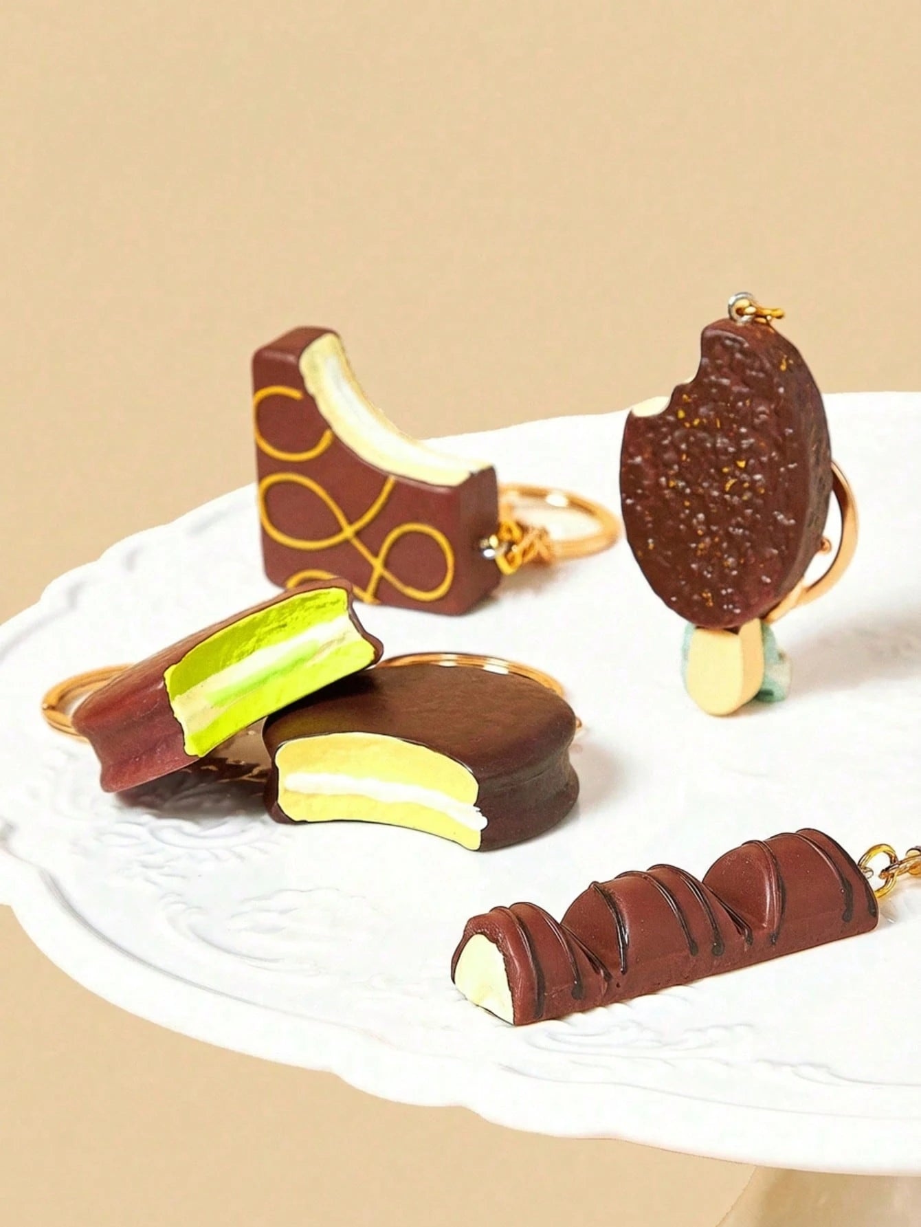 POKOJA LAND 1PC Realistic Mini Chocolate Keychain Korean Style Crispy Chocolate Bar Ice Cream Charm Bag Charm Cute Food Themed Accessories For Girls Gift