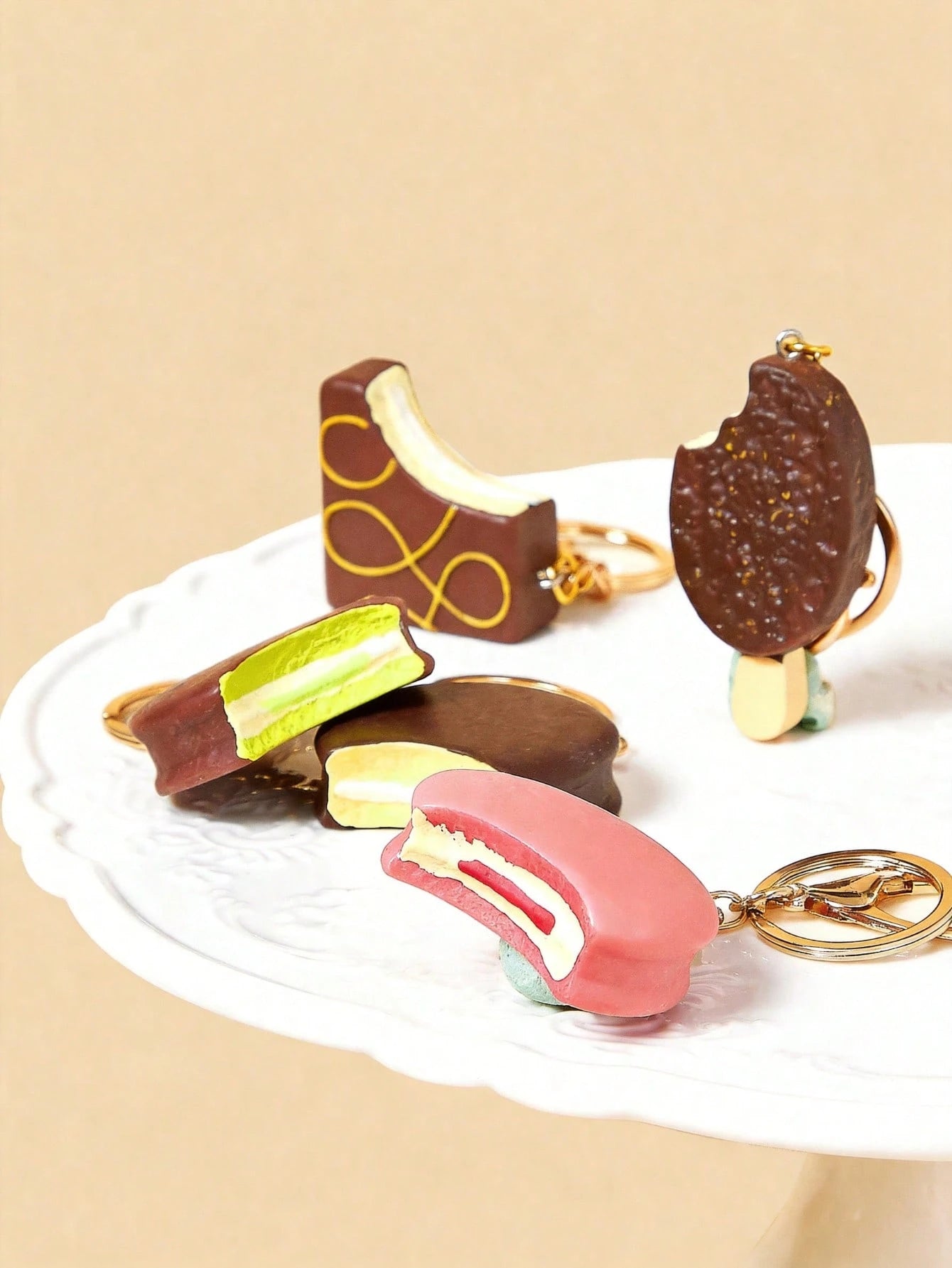 POKOJA LAND 1PC Realistic Mini Chocolate Keychain Korean Style Crispy Chocolate Bar Ice Cream Charm Bag Charm Cute Food Themed Accessories For Girls Gift