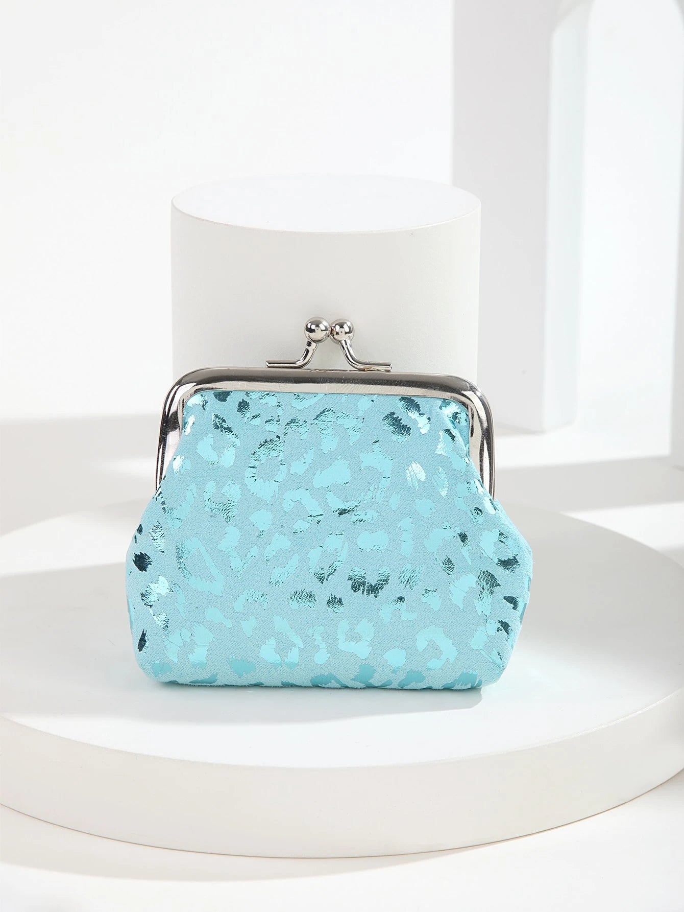 Polka Dot Perfection Women's Stylish & Versatile Kiss Lock Lightweight Cash ID Card Credit Card Portable Pocket Small Pocket Wallet Short Wallet Fashion Modern Travel For Birthday Gift Gift Anniversar