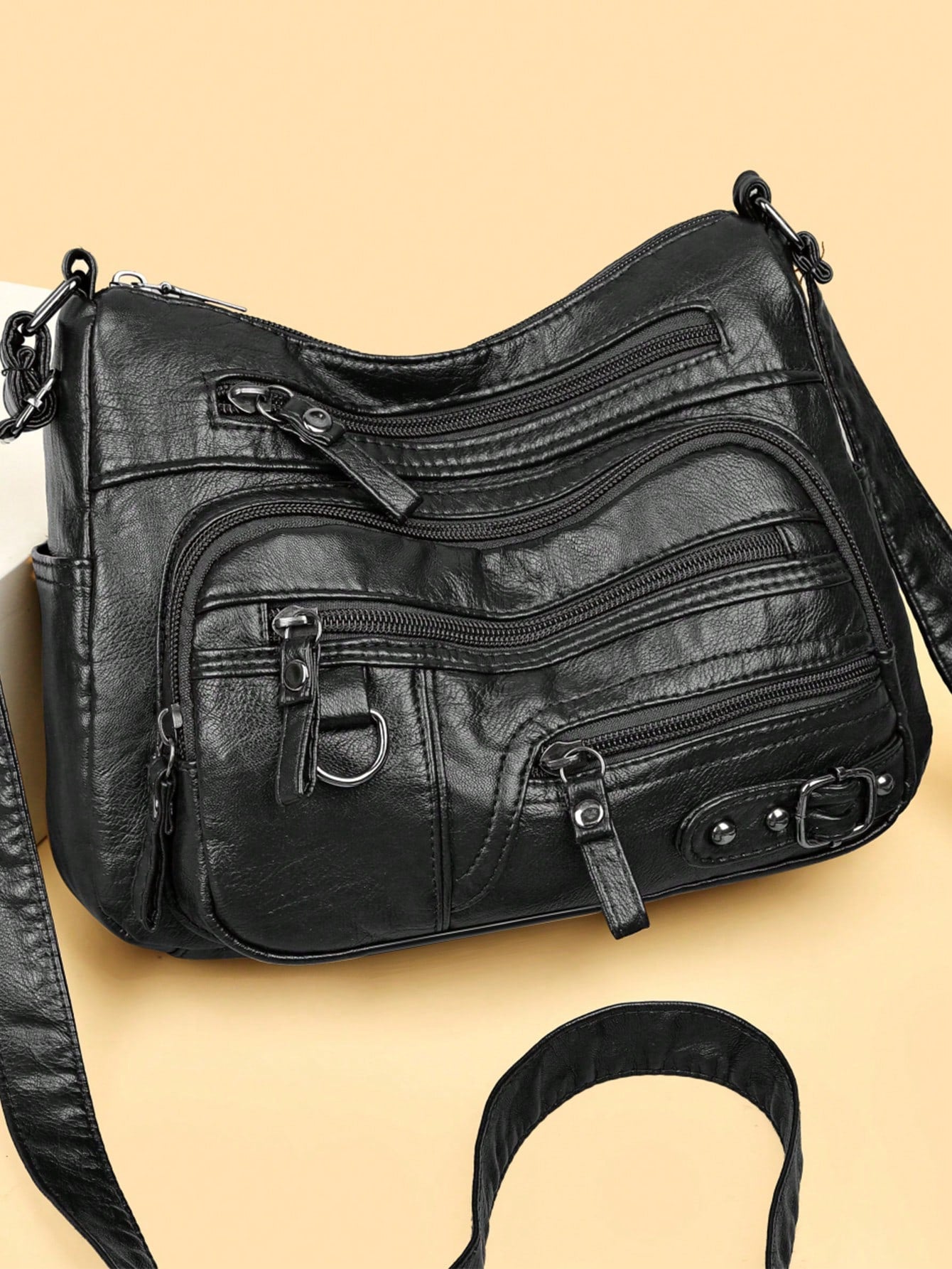 Red Buckle Decorated Casual Large Capacity Women's Shoulder Bag, Suitable For Daily Life