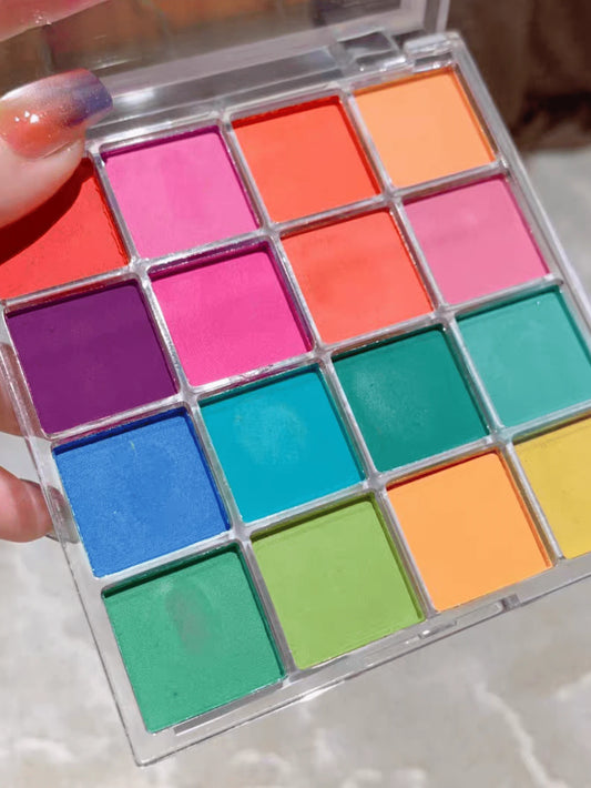 SAUA This 1-Piece Gradient Nail Art Color Palette Is Perfect For Nail Artistry – Made Of Plastic, Featuring Rainbow-Colored Hues That Can Aid In Creating DIY Gradient Effects. It's An Excellent Compan