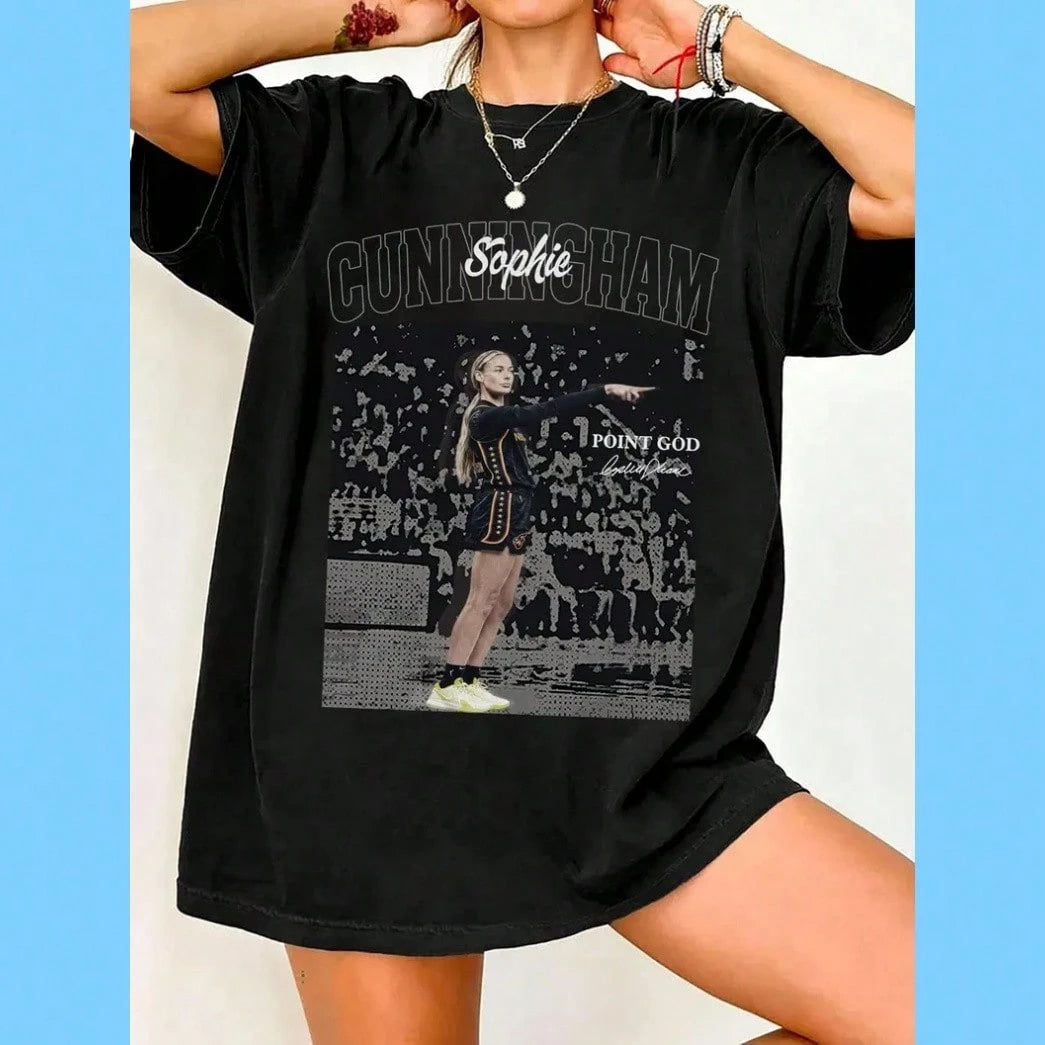 Shirt.Basketball Moms Club Retro Graphic Tee, Vintage Court Sports Mom Shirt
