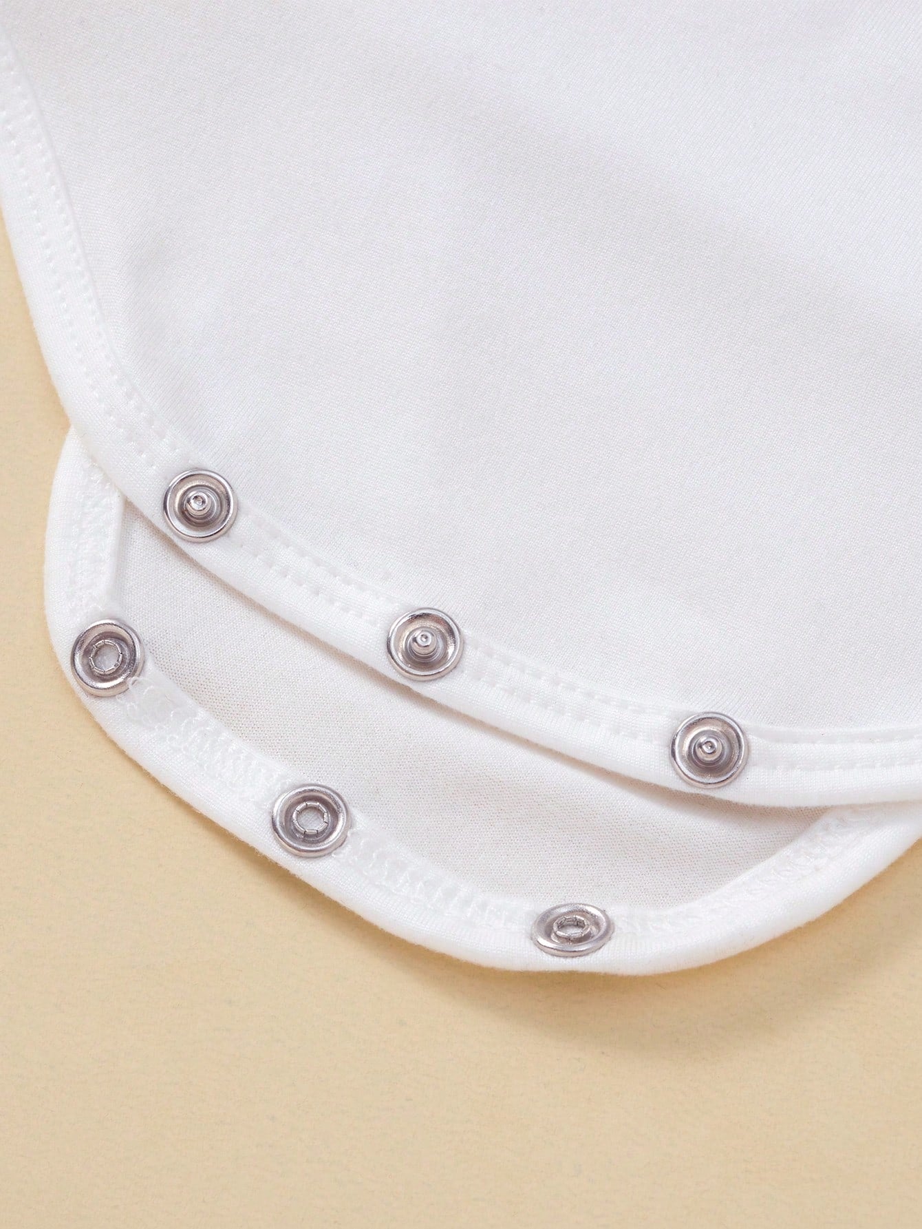 Short Sleeve Baby Bodysuit With 'Baby' Slogan Graphic, Suitable For Baby Boys And Girls