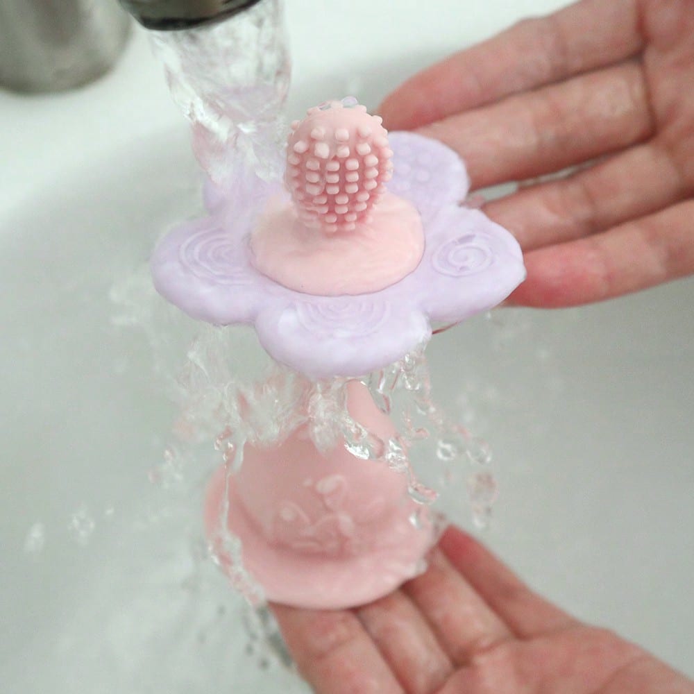 Silicone Multi-Function Rattle Toy, Bright Colors With Rattle, Develop Baby's Visual And Auditory Abilities, Multiple Chewing Points Teething Toy, Bottom With Suction Cup, Can Be Used On High Chair As