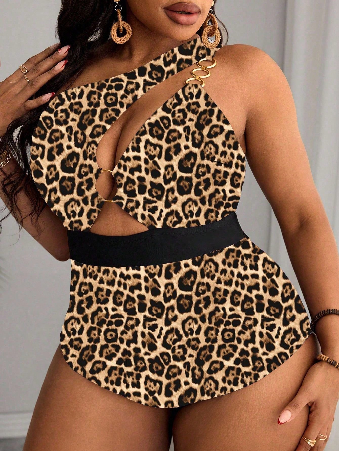 Slaydiva Plus Size Women Leopard Print Halter Metal Decor Sexy One-Piece Swimsuit For Summer Beach Vacation