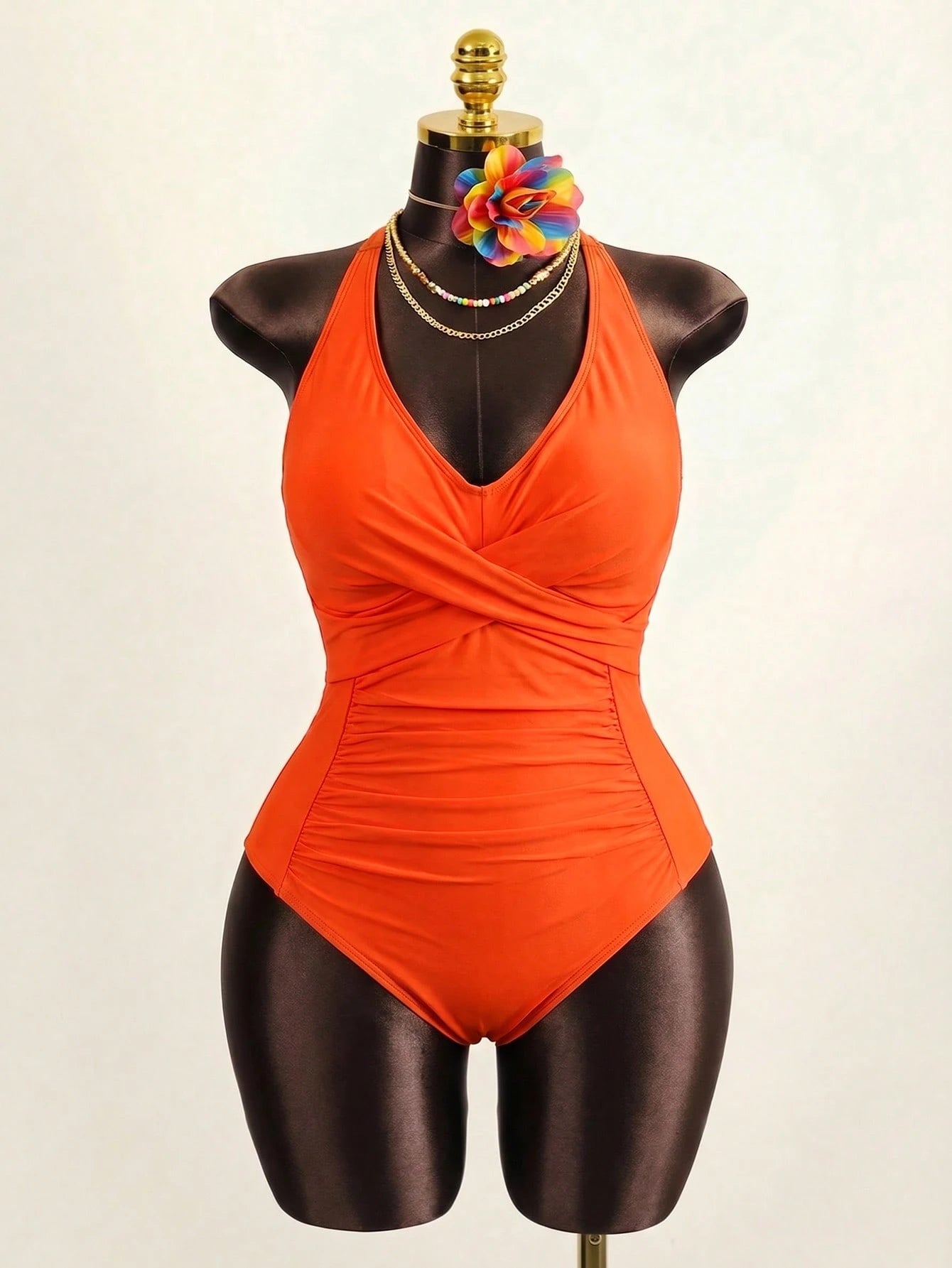 Slaydiva Plus Size Women's Solid Color Ruched Halter One-Piece Swimsuit, Suitable For Beach Vacation, Pool Party, Beach Party