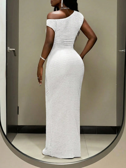 Slaydiva White,Summer,Elegant,Seductive,Night Out Asymmetrical Shoulder Sleeveless Bodycon Dress,Textured Vertical Stripe Fabric Super Long Party Dress Women