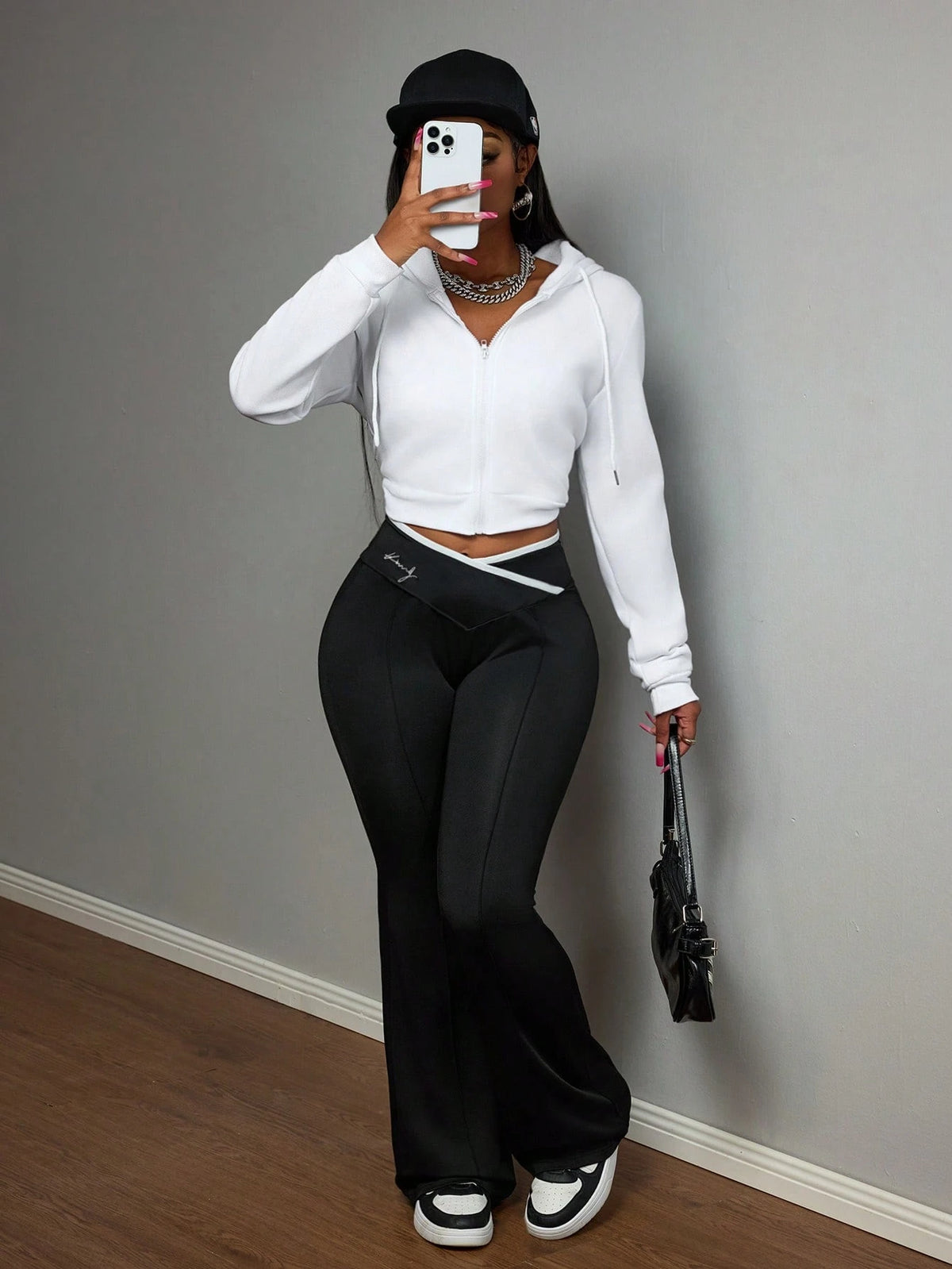 Slaydiva Women's Black Contrast Edge Flared Pants, Summer Casual Athleisure Baggy Low Waisted Cross Waist Bell Bottom Leggings Gym Workout Halloween Rave