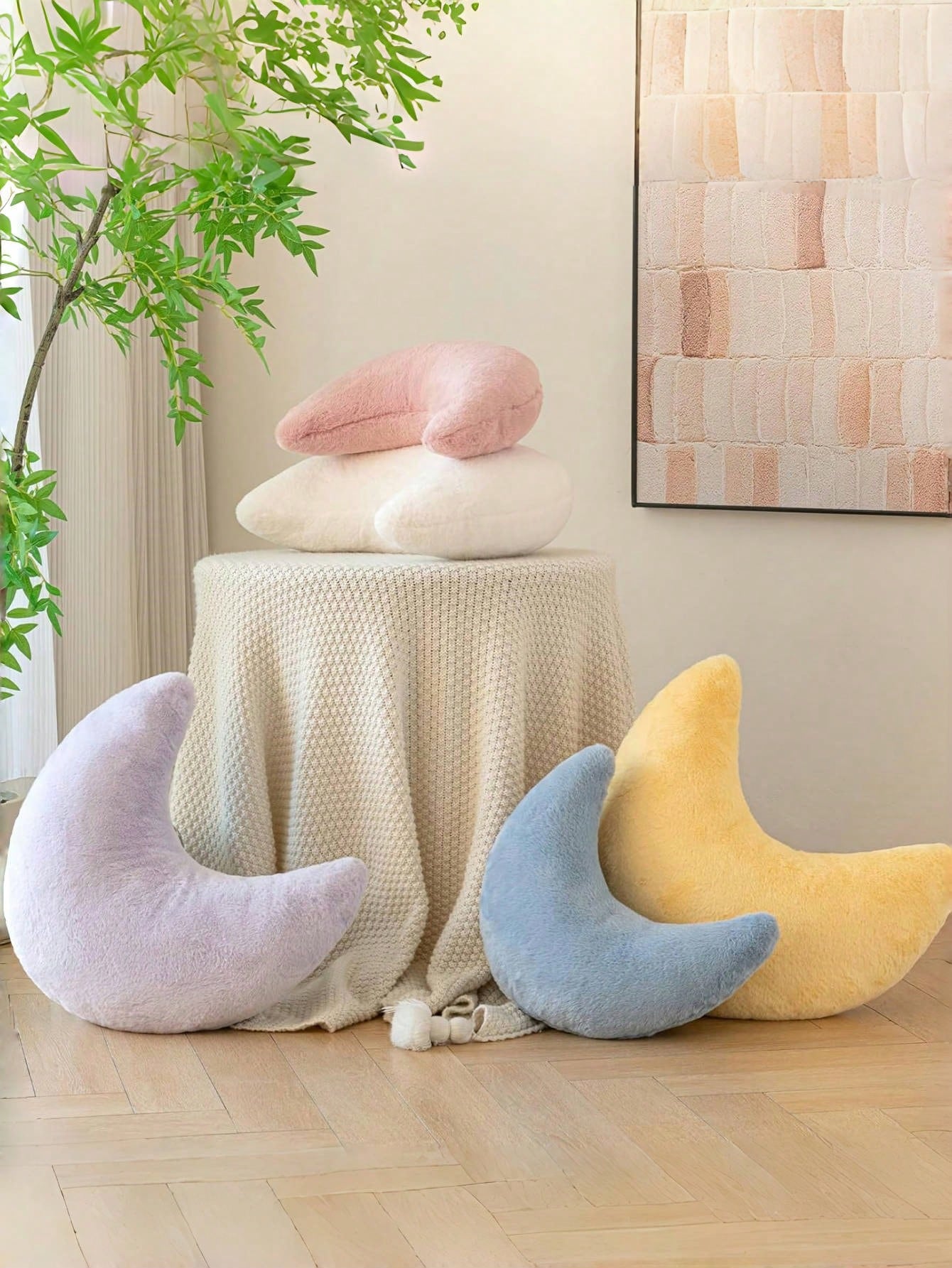 Soft Faux Fur Moon Shaped Decorative Throw Pillow, Suitable For Bedroom, Bed And Sofa, Easter Decor Cushion, Applicable For Spring Sofa, Bedroom, Living Room, Light Pink