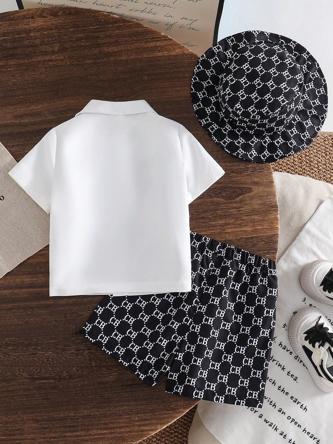 Souflis Souflis 3pcs/Set Infant Boys' Contrast Color Lapel Short Sleeve Shirt Letter Print Shorts Woven Hat Black And White Summer Casual Family Matching 6M-3T Outfit