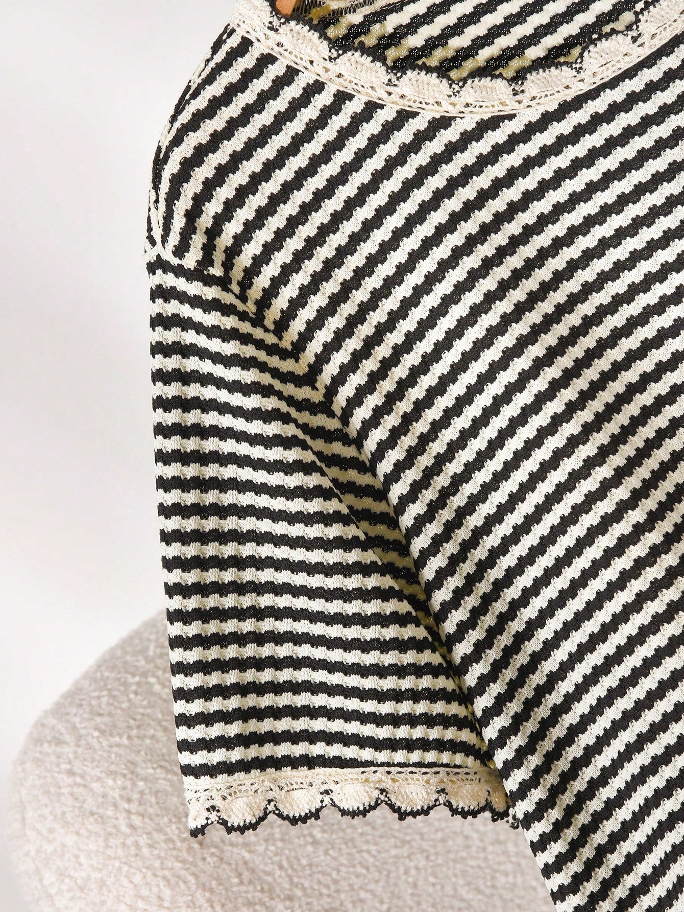 Story & Sage Women's Casual Elegant French Home T-Shirt, Spring/Summer Fitted Lace Patchwork Striped Dress Style Hem Black And White Checkered Short Sleeve Brunch