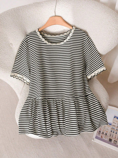 Story & Sage Women's Casual Elegant French Home T-Shirt, Spring/Summer Fitted Lace Patchwork Striped Dress Style Hem Black And White Checkered Short Sleeve Brunch