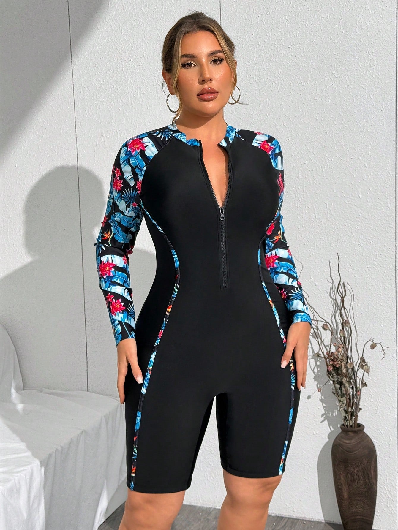 Swim SPRTY Plus Size Women Navy Blue Tropical Print Long Sleeve One-Piece Swimsuit, Zipper Closure, Casual Sports Beachwear Beach Vacation Summer