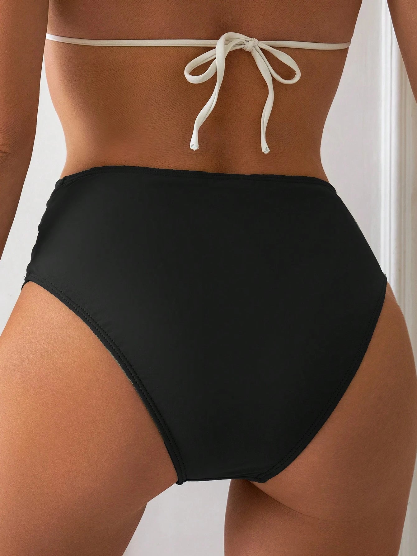 Swim Vcay 2026 Spring/Summer Women's Black Side High Cut Hollow Design Sexy Bikini Bottoms