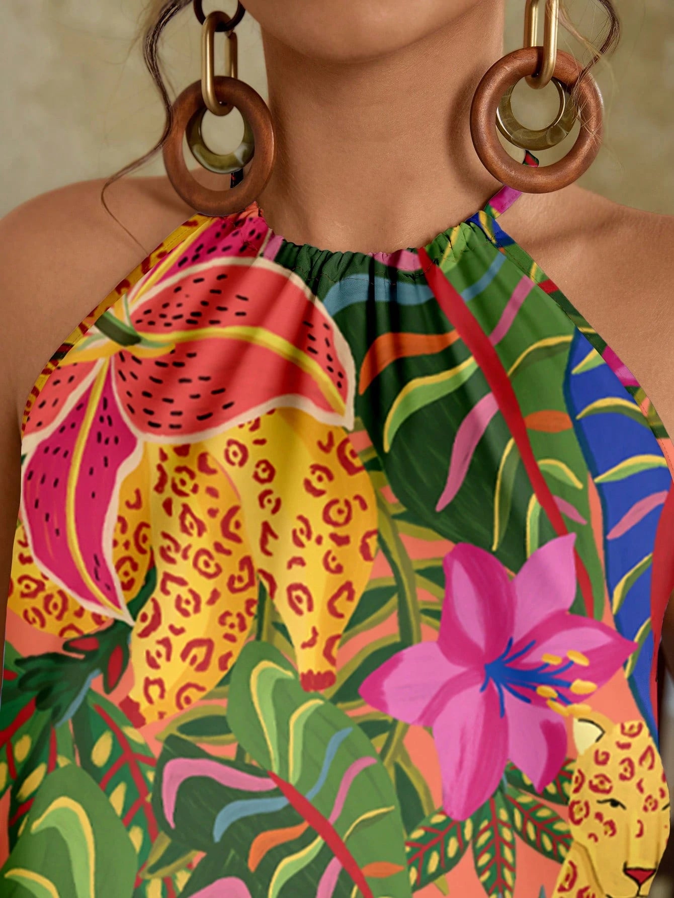 Travachic Plus Size Casual Vacation Style All-Over Print Asymmetric Hem Halter Neck Top Summer Tropical Tops