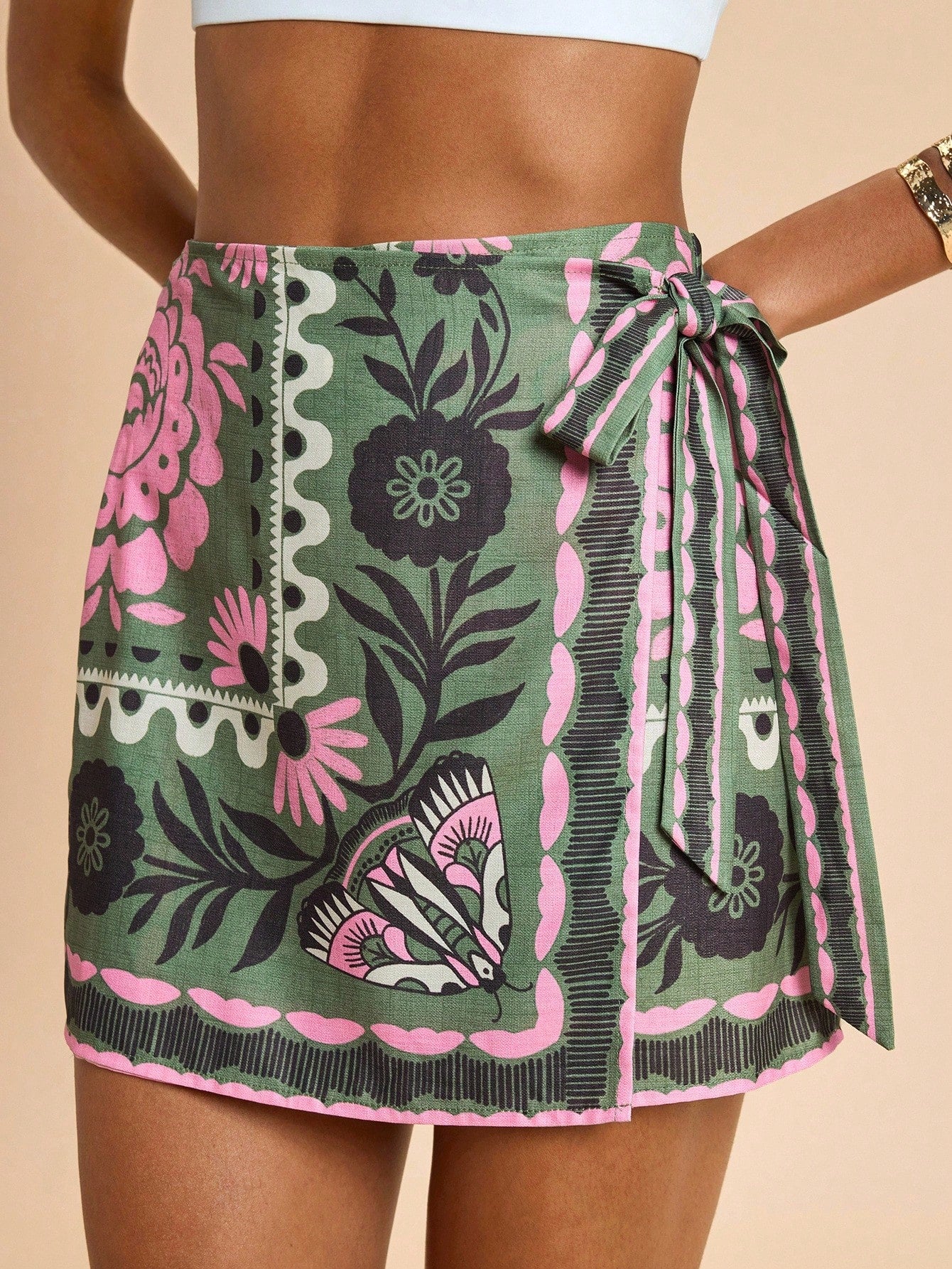 Travachic Women's Side Knot Wrap Mini Skirt,Plant Graphic Printed White And Black,Summer Holiday Vacation,Bohemian Classy Euro Style Beach Picnic,Elegant
