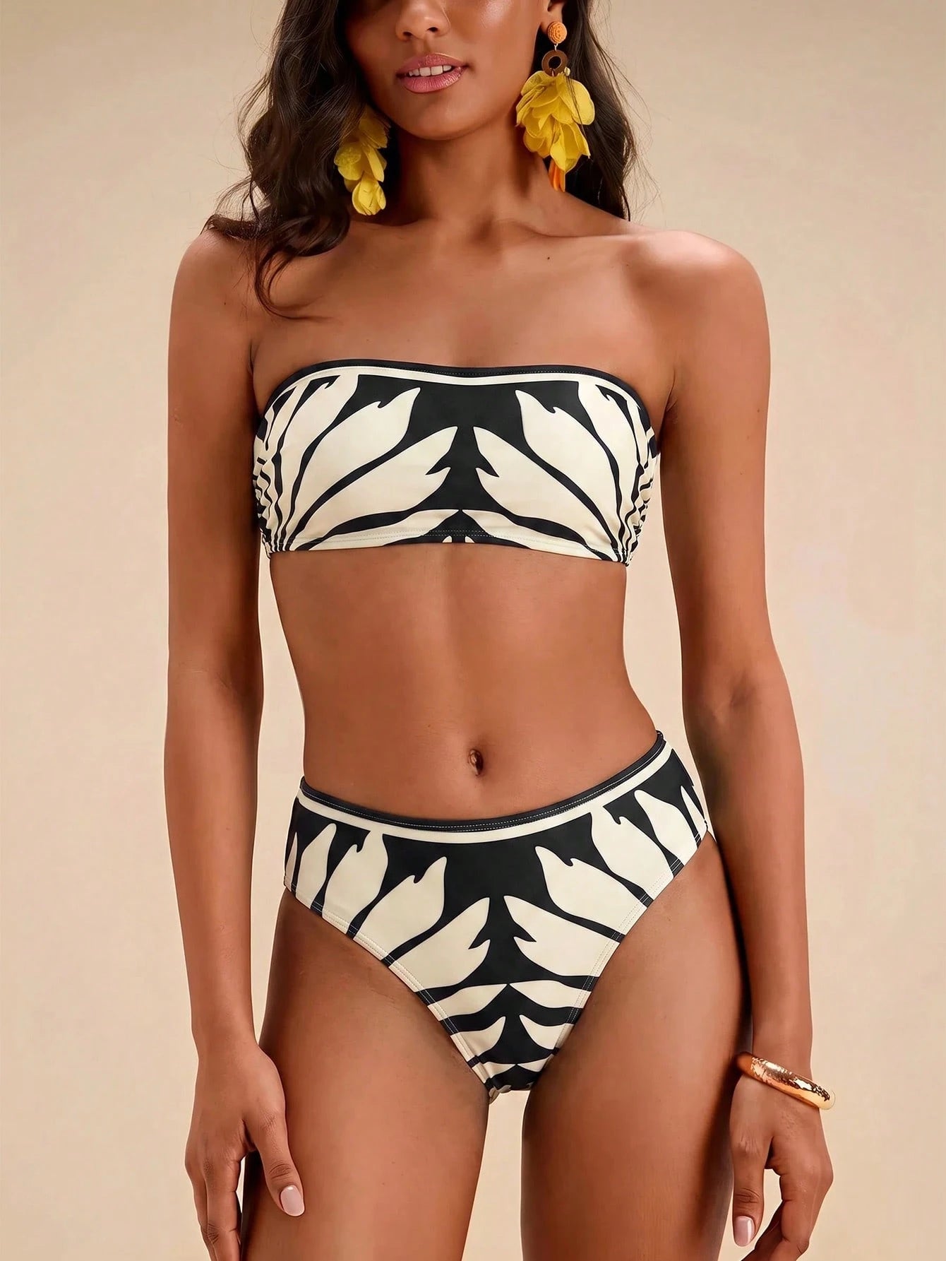 Travachic Women's Tropical Plant Print Bandeau Top And Triangle Bikini Bottom Swimsuit Set For Beach Vacation