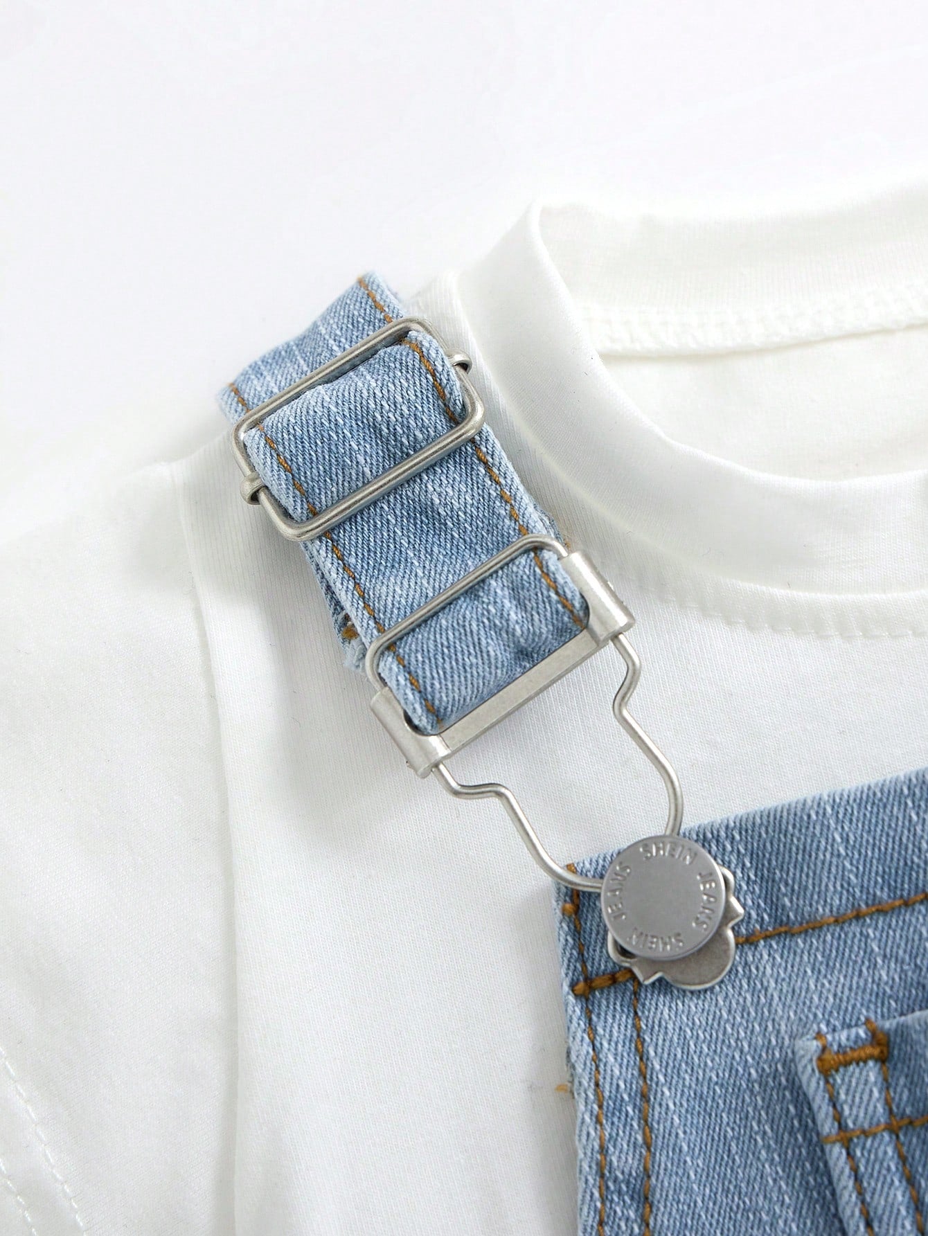 Unisex Baby/Toddler Light Blue Denim Bib Shorts With Rips, Suitable For Summer Outings And Vacations