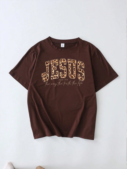 Vintage Leopard Print Jesus Faith Pattern Round Neck T-Shirt, Plus Size Women's Casual Summer Top, Fashion Print Short Sleeve. Suitable For Summer Vacation, Beach Vacation, Spring Wear, Valentine's Da