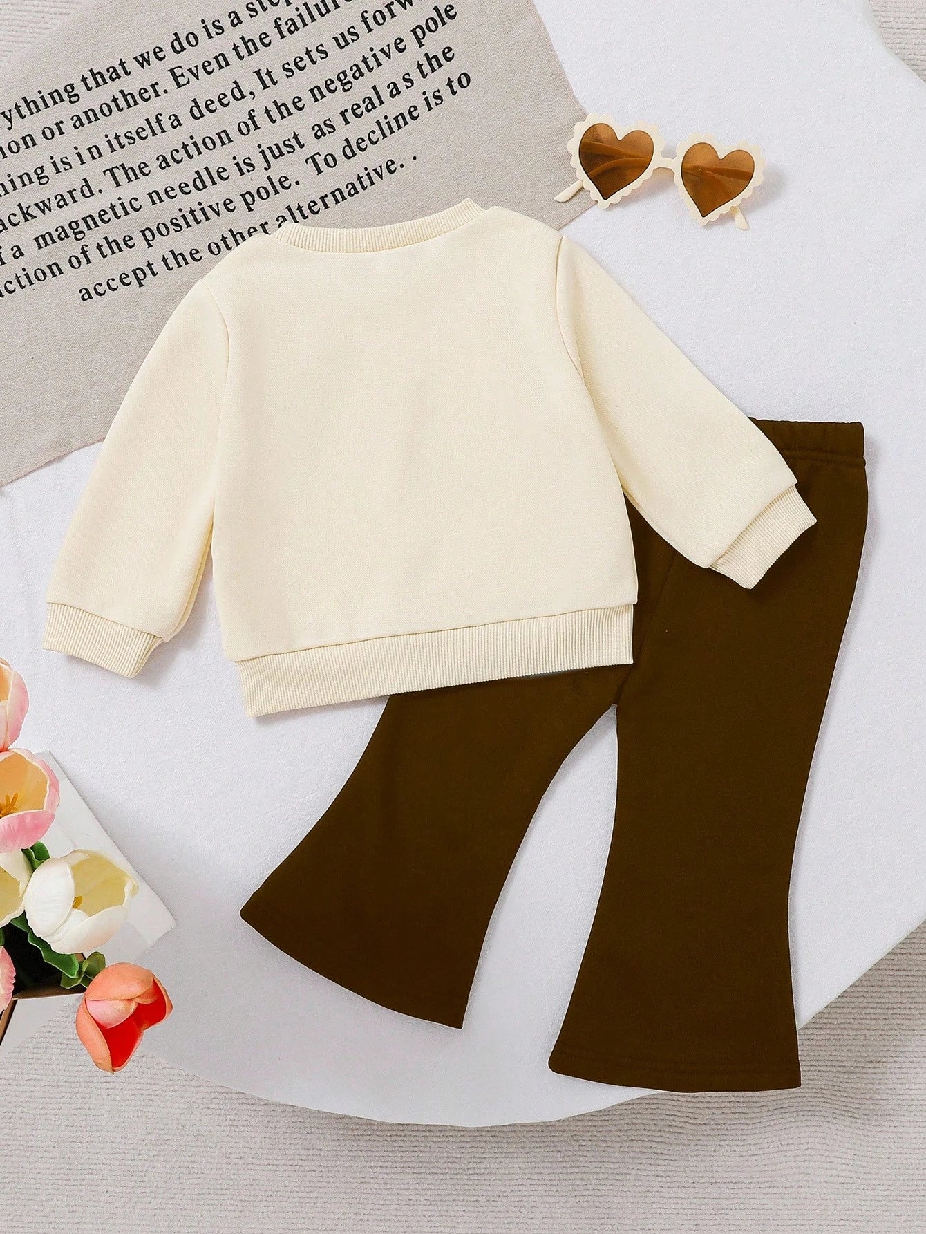 Vintaside Kids 2pcs Baby Girl Set, Floral Letter Print Crew Neck Long Sleeve Sweatshirt And Rabbit Print Flare Pants, Cute Casual For Autumn/Winter Outings Vacation