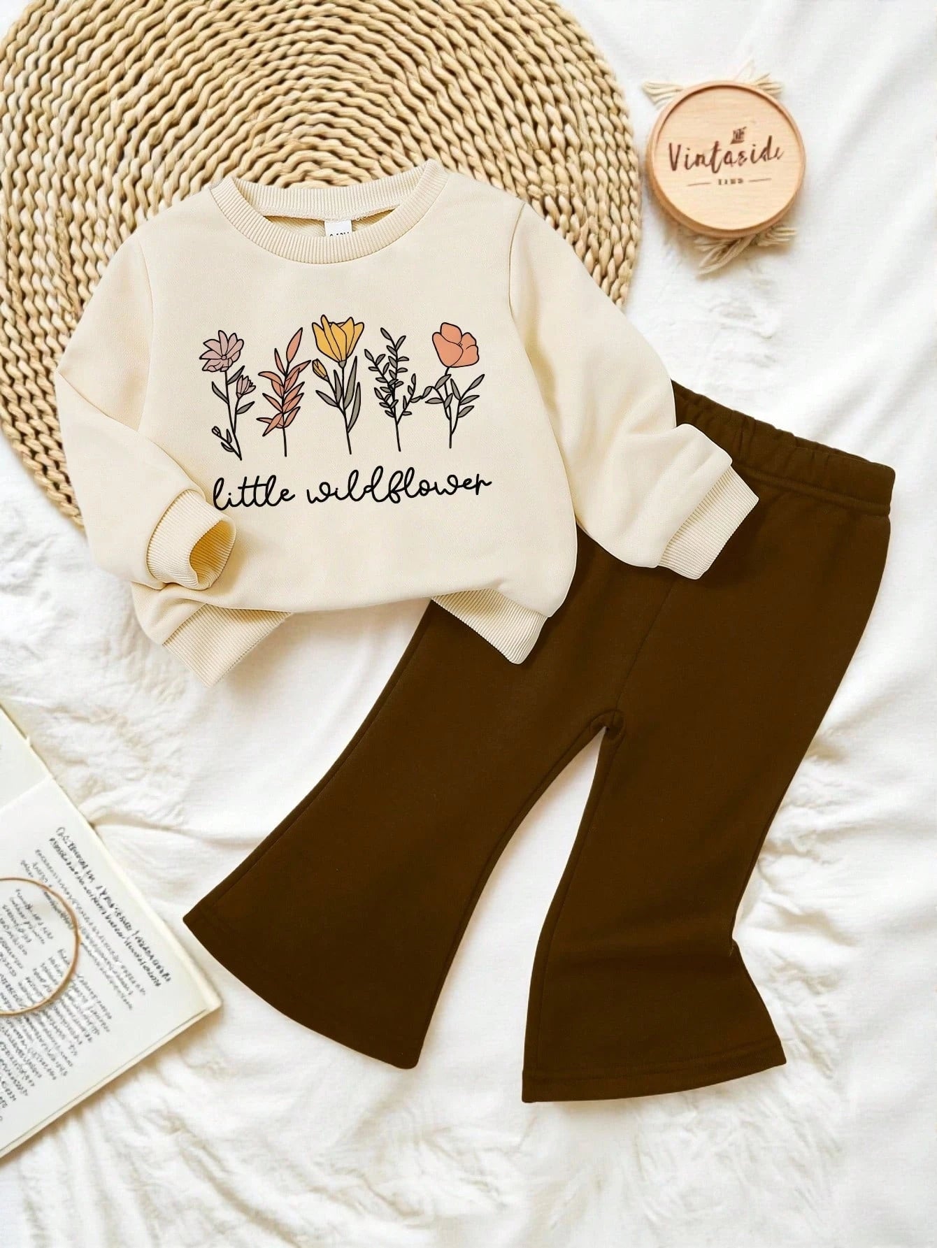 Vintaside Kids 2pcs Baby Girl Set, Floral Letter Print Crew Neck Long Sleeve Sweatshirt And Rabbit Print Flare Pants, Cute Casual For Autumn/Winter Outings Vacation