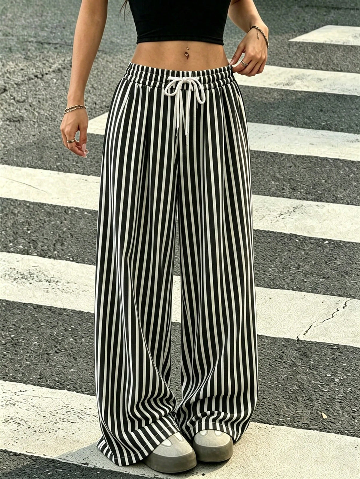 Women's Black Cat Pattern Straight Loose Fit Sweatpants,Paw Print Design Drawstring Waist Joggers,Light Grey Winter Casual Lounge Long Knit Pants