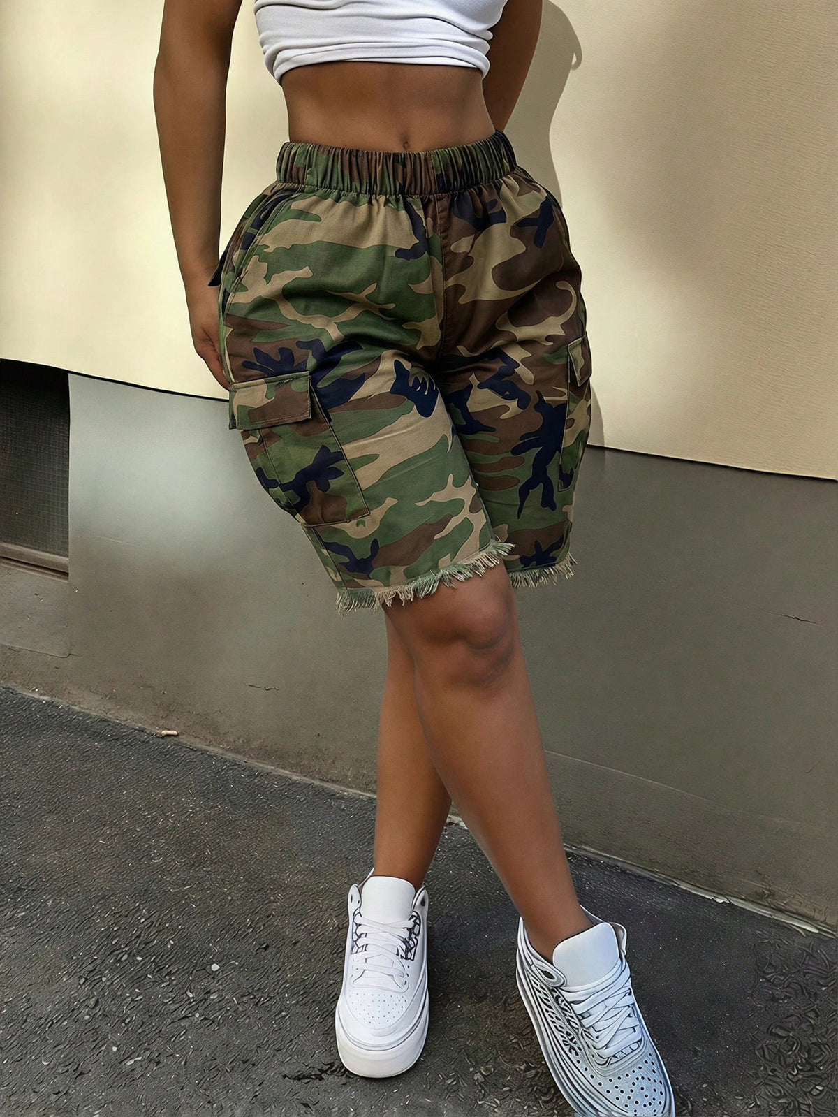 Women's Camouflage Elastic Waist Cargo Shorts, Casual Raw Hem Streetwear Mini Bottoms, Y2K & Everyday Outfits