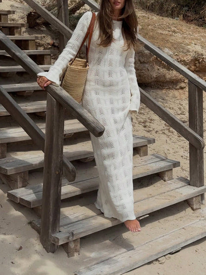 Women's Casual Elegant Versatile Solid Color Round Neck Fitted Shoulder Fitted Long Bell Sleeve Faux Pearl Button Knit Cover Up Beach Vacation White