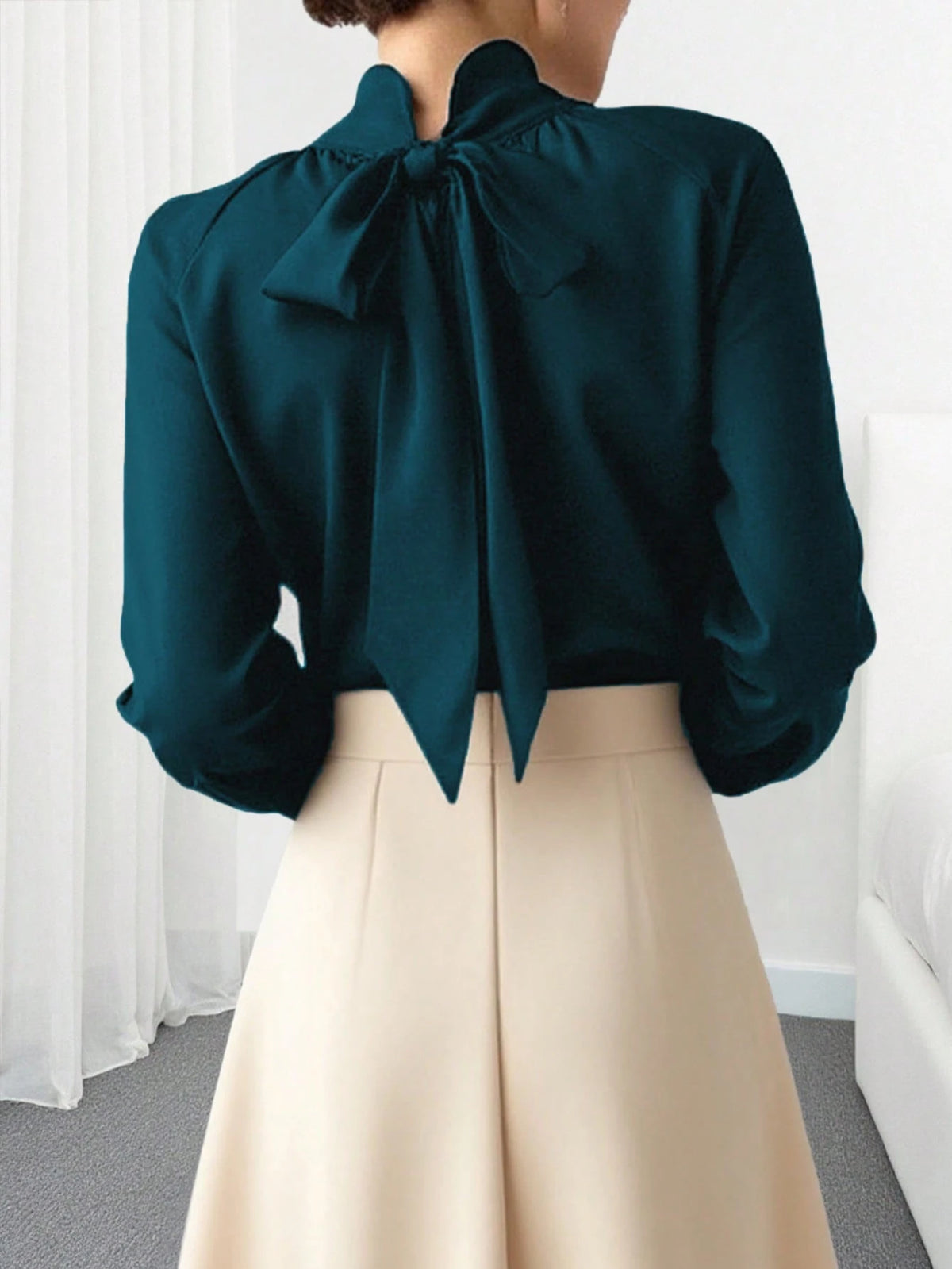 Women's Elegant Commuter Solid Color Stand Collar Lantern Sleeve Blouse Spring