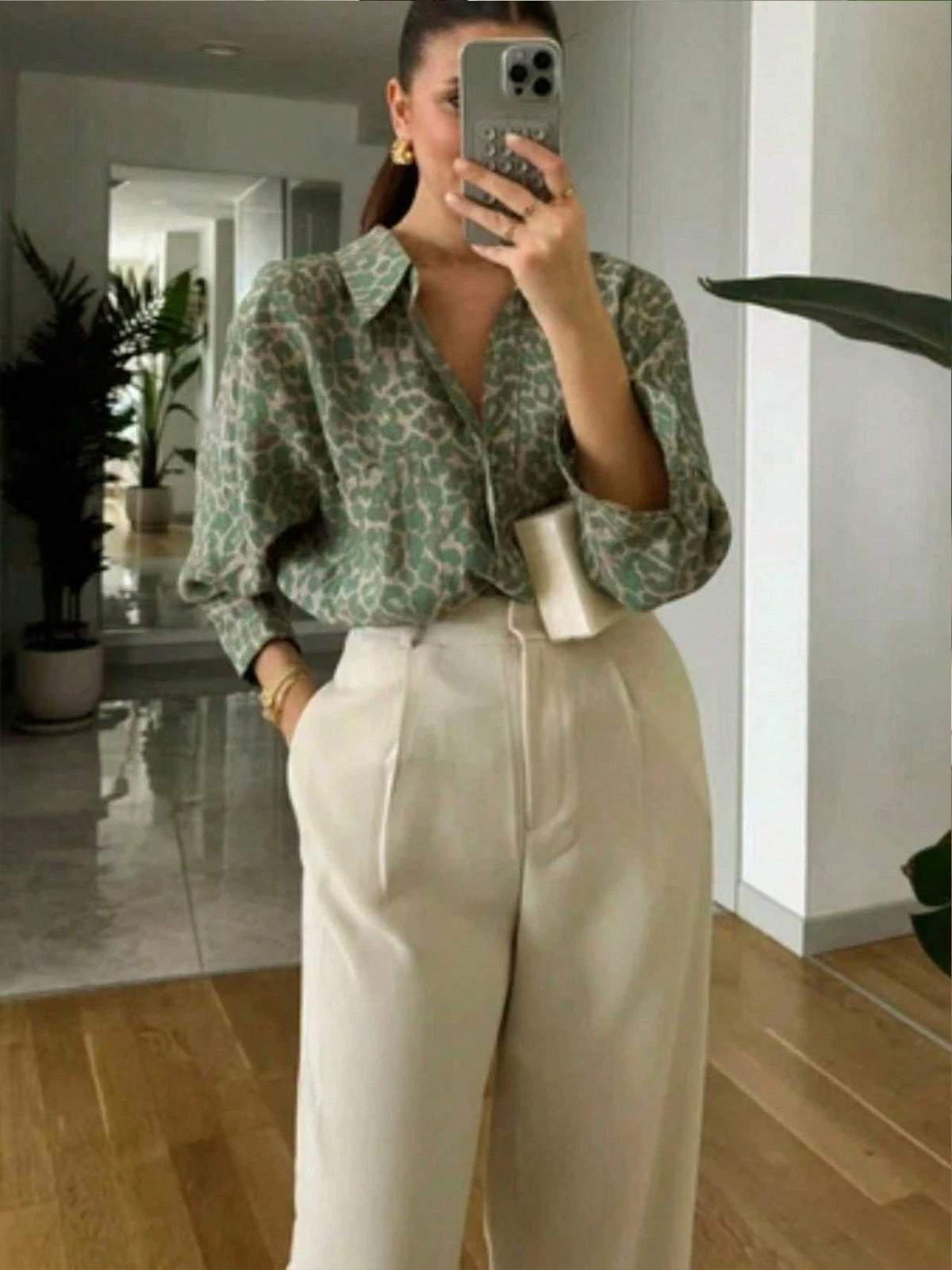 Women's Green Leopard Print Casual Shirt With Pocket & Button Decor, Long Sleeve Top Suitable For Spring And Autumn