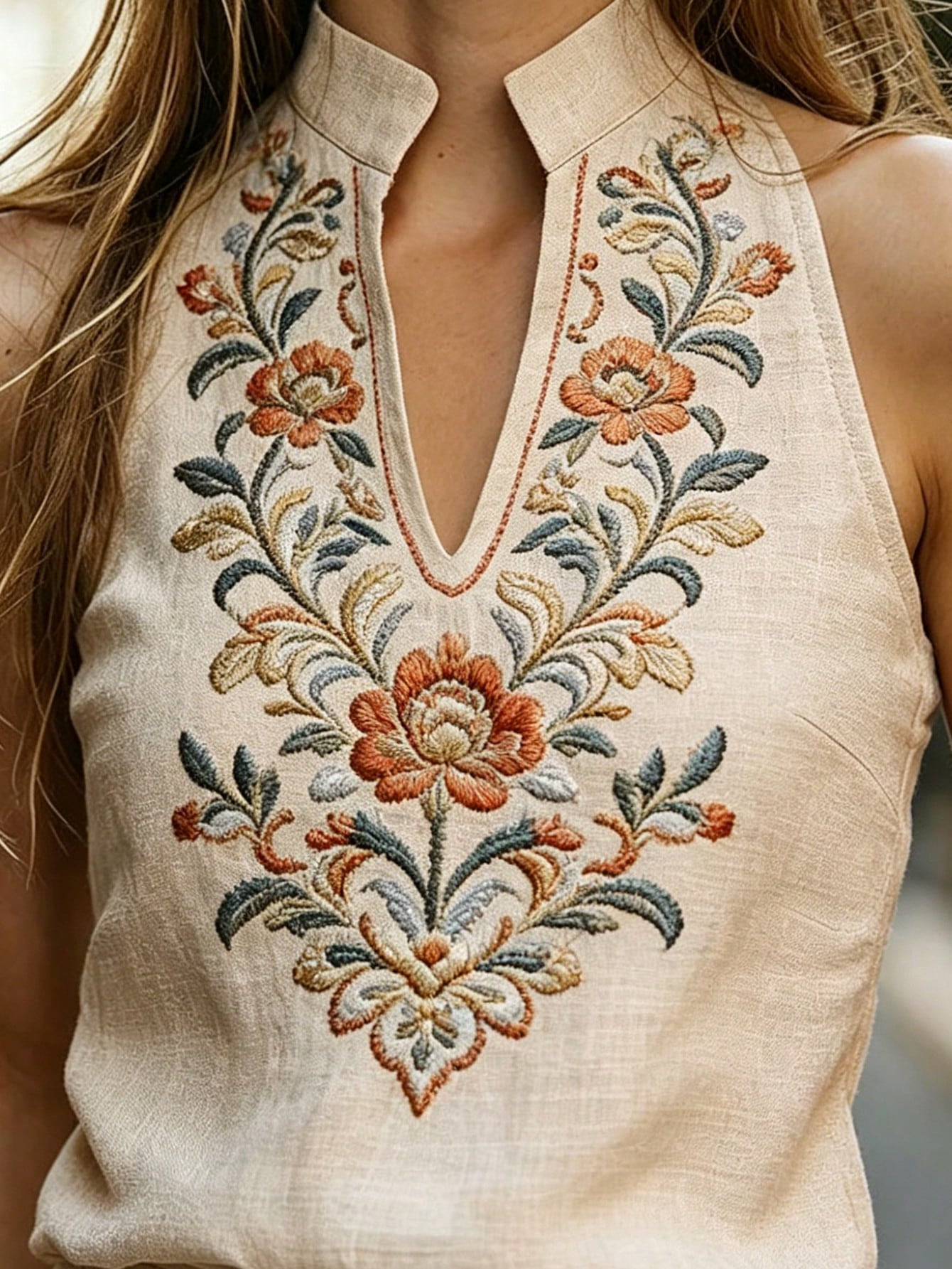 Women's Spring/Summer New V-Neck Sleeveless Vest With Exquisite Floral Print, Casual Boho Vintage And Elegant Street Style Design. Beige Vacation