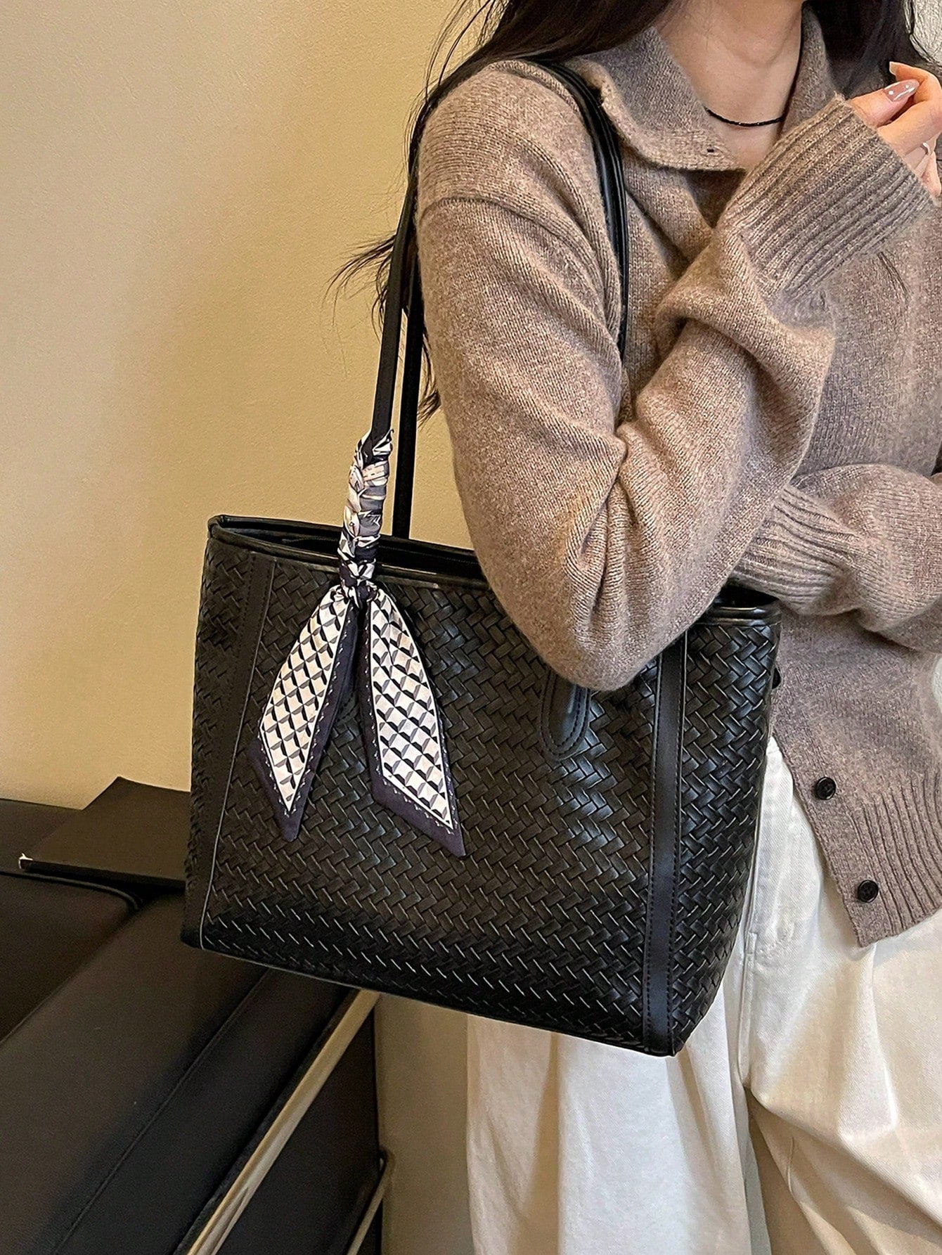 Women's Woven Texture Handbag With Scarf Decoration, Large Capacity Vintage PU Tote Bag, Suitable For Commuting, Daily Use And Shopping