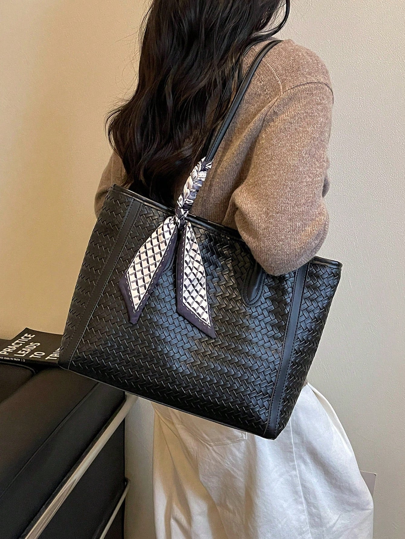 Women's Woven Texture Handbag With Scarf Decoration, Large Capacity Vintage PU Tote Bag, Suitable For Commuting, Daily Use And Shopping